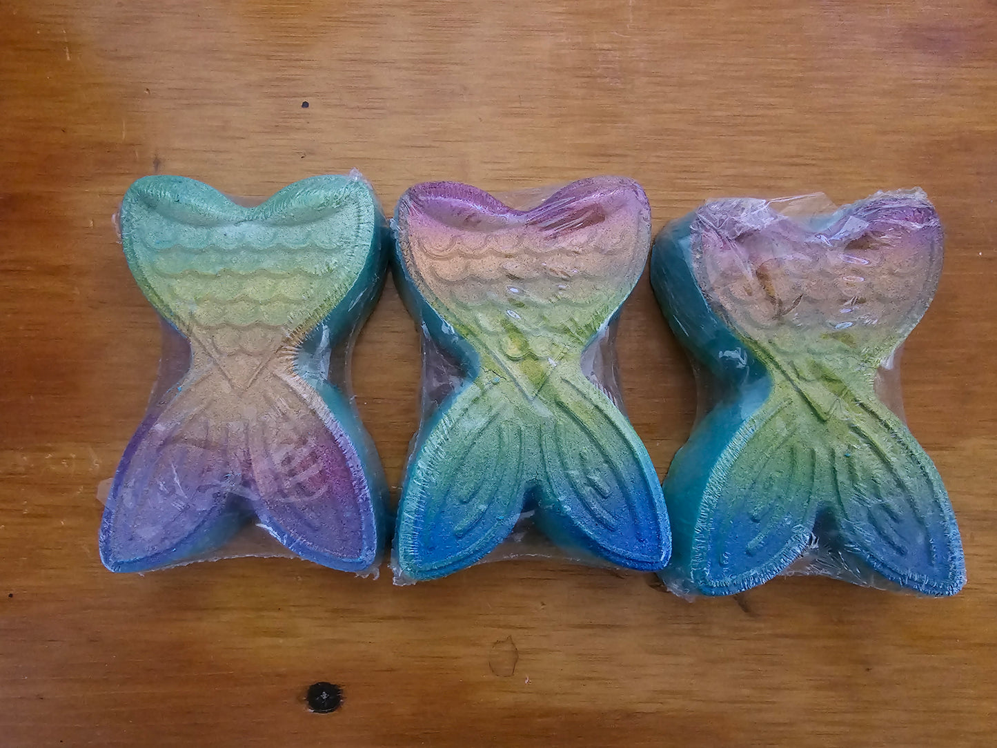 Mermaid tail bath bomb