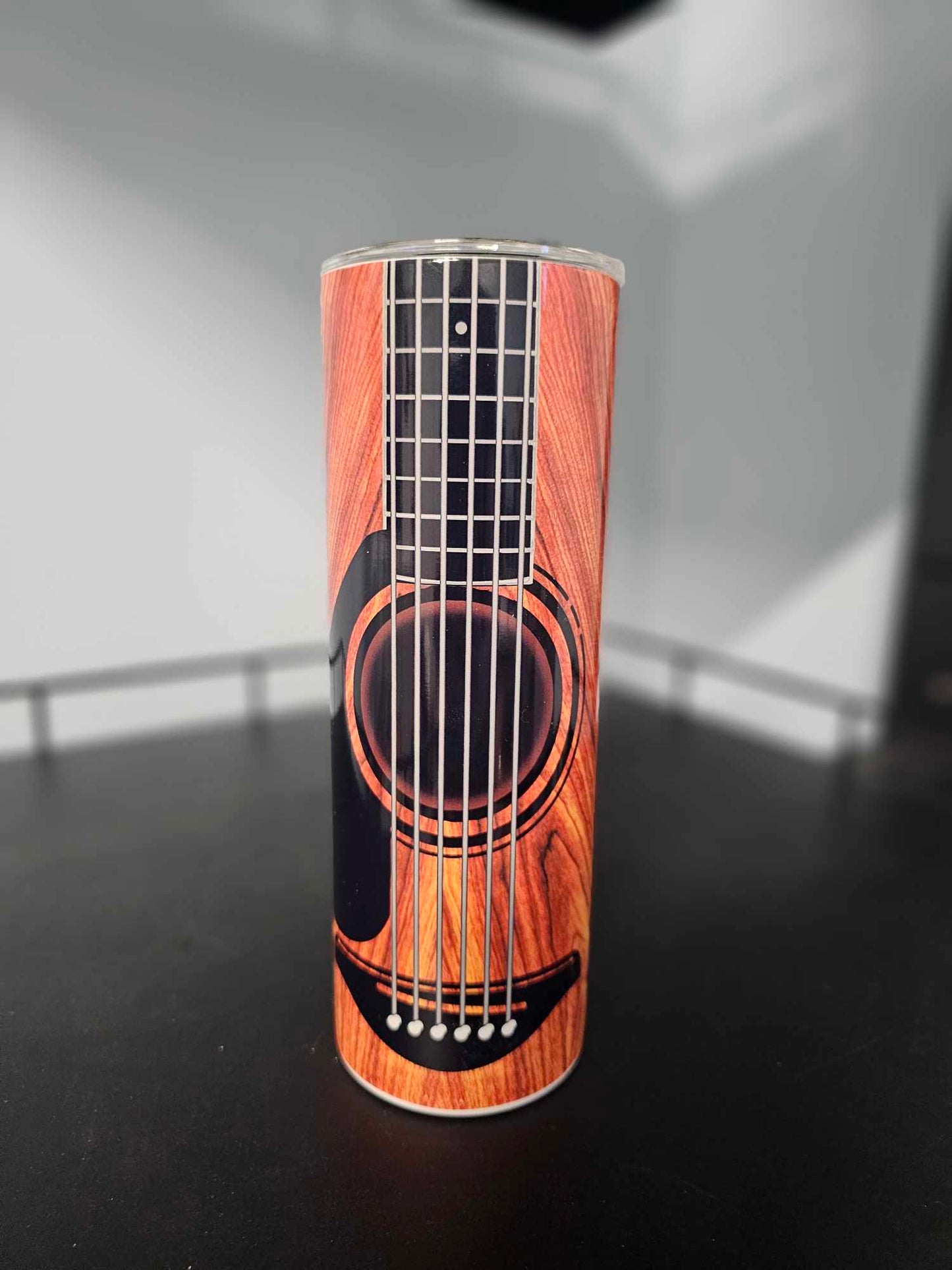 Acoustic guitar 20 oz